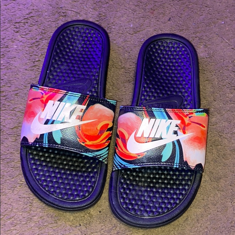 Nike slides